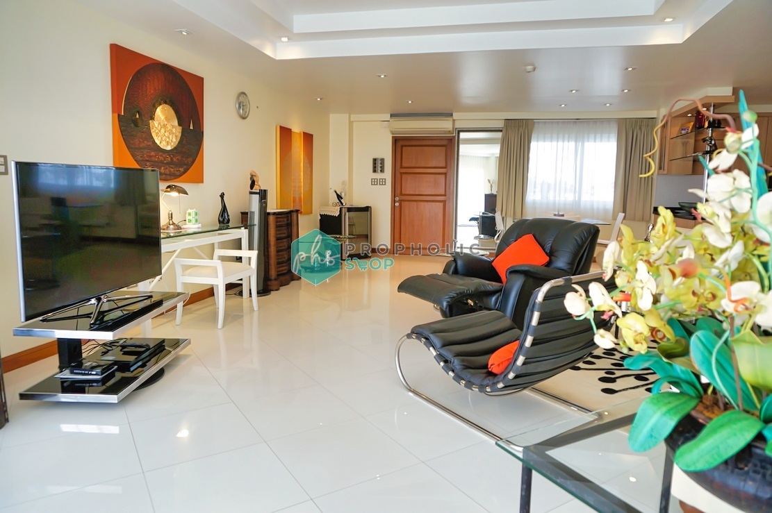 Hot Price | For Rent | 200 sqm. Gorgeous 3Bed Apartment with Lovely View of Pattaya Bay