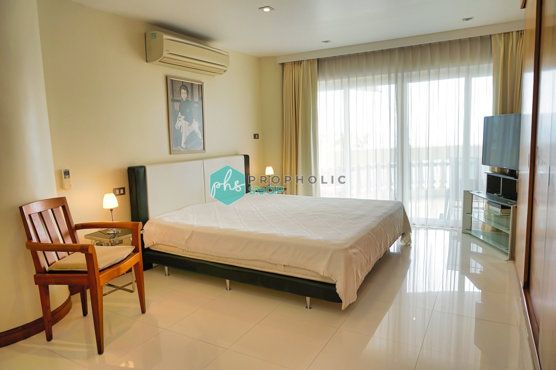 Hot Price | For Rent | 200 sqm. Gorgeous 3Bed Apartment with Lovely View of Pattaya Bay