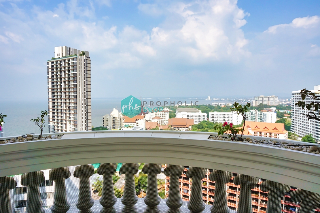 Hot Price | For Rent | 200 sqm. Gorgeous 3Bed Apartment with Lovely View of Pattaya Bay